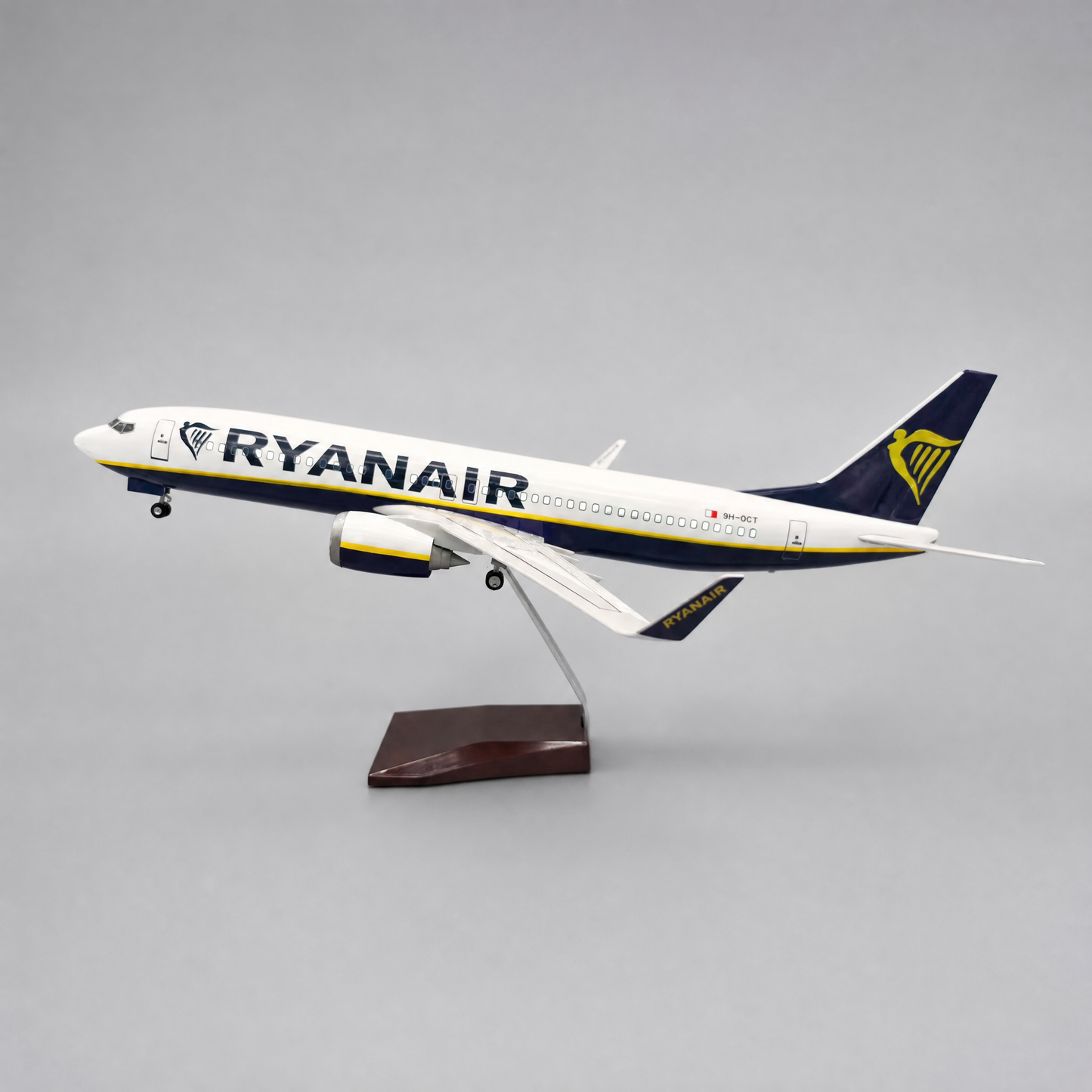 Airplane B737